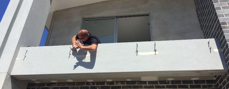 Glass balustrade installation