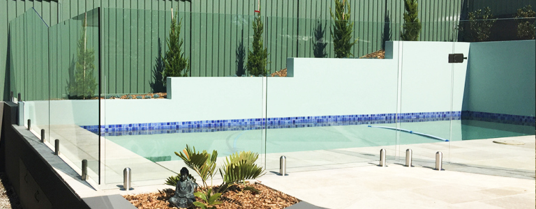 Frameless glass pool fencing